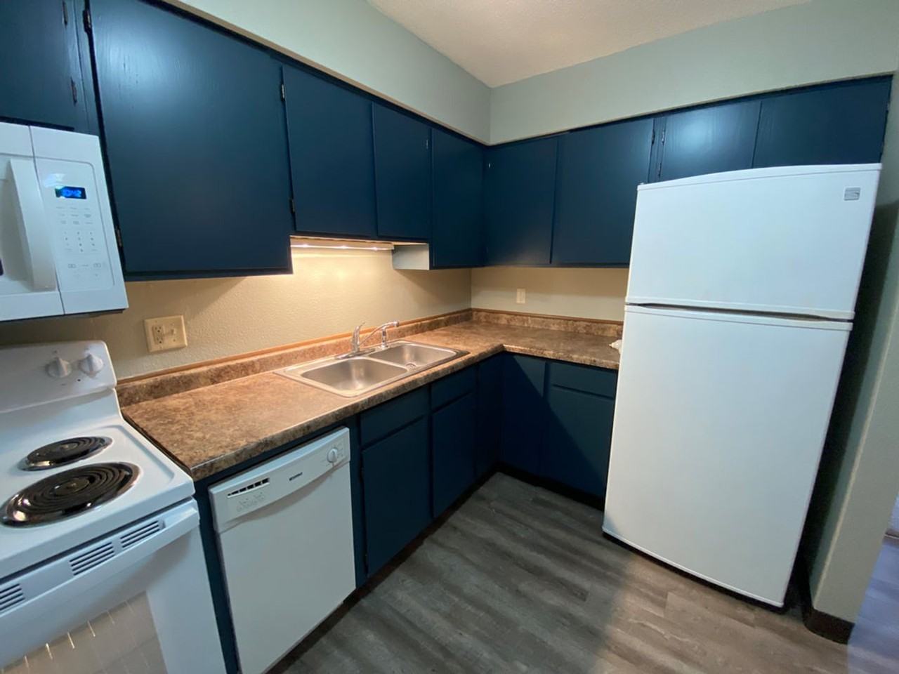 Clearwater River Apartments - Photo 2 of 20