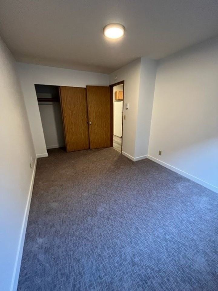 9227 Interlake Ave N - Photo 3 of 5