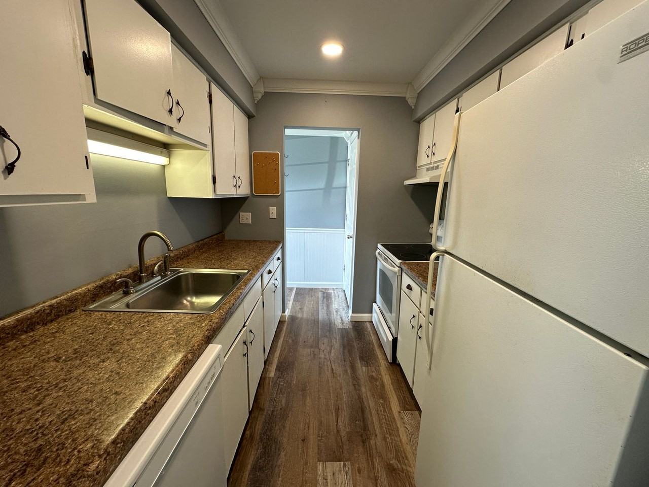 4643 Westbrook Dr - Photo 7 of 21