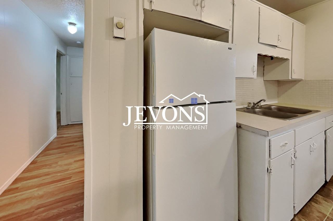 Cottage Lane - Photo 2 of 32