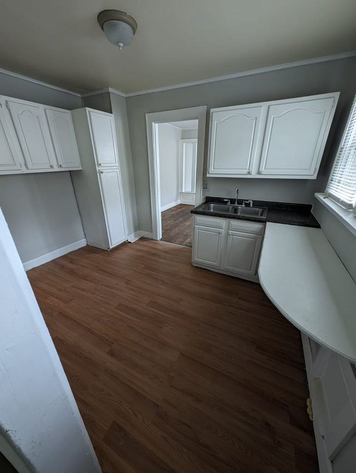 330 S Rural St - Photo 4 of 8