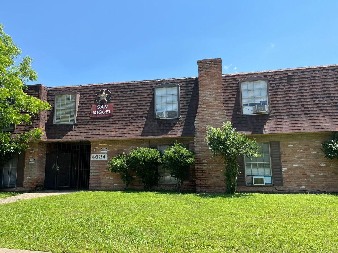 All Bills Paid 1 Bedroom 2 Bedroom 1 Bath Apartments 4624 Lafayette(00)