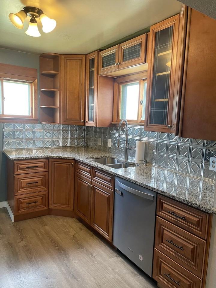 730 Grant St - Photo 6 of 13