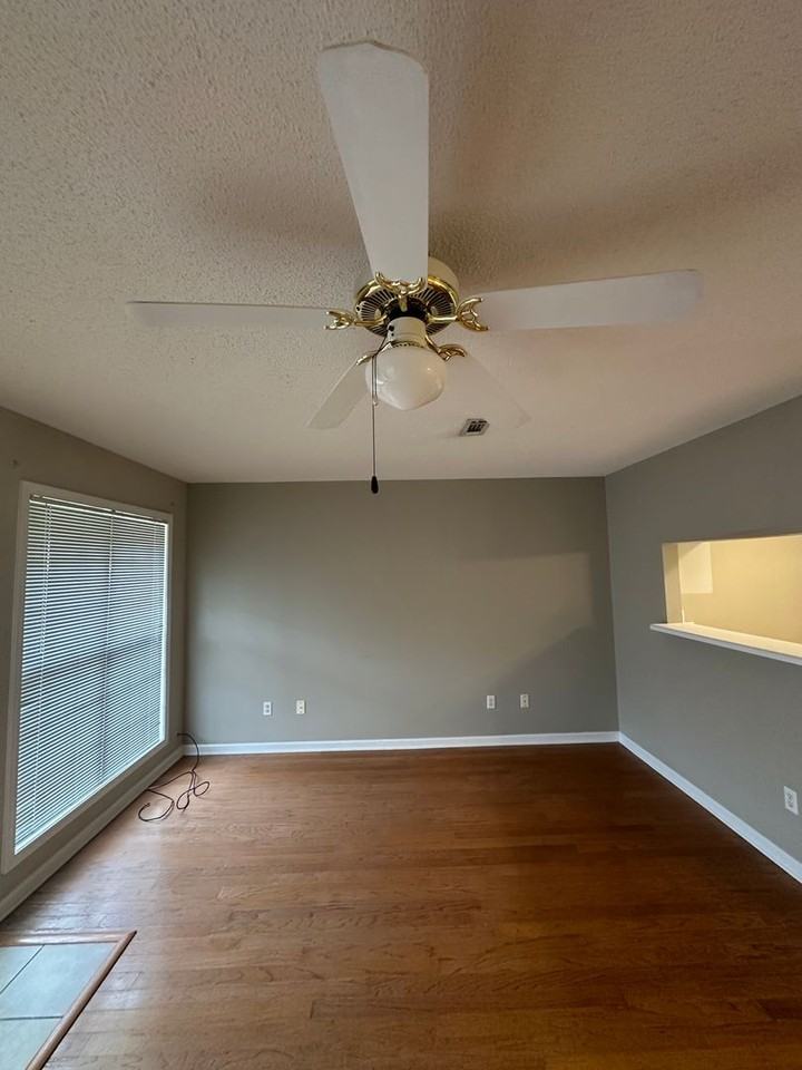 206 Foxchase Ln - Photo 7 of 24