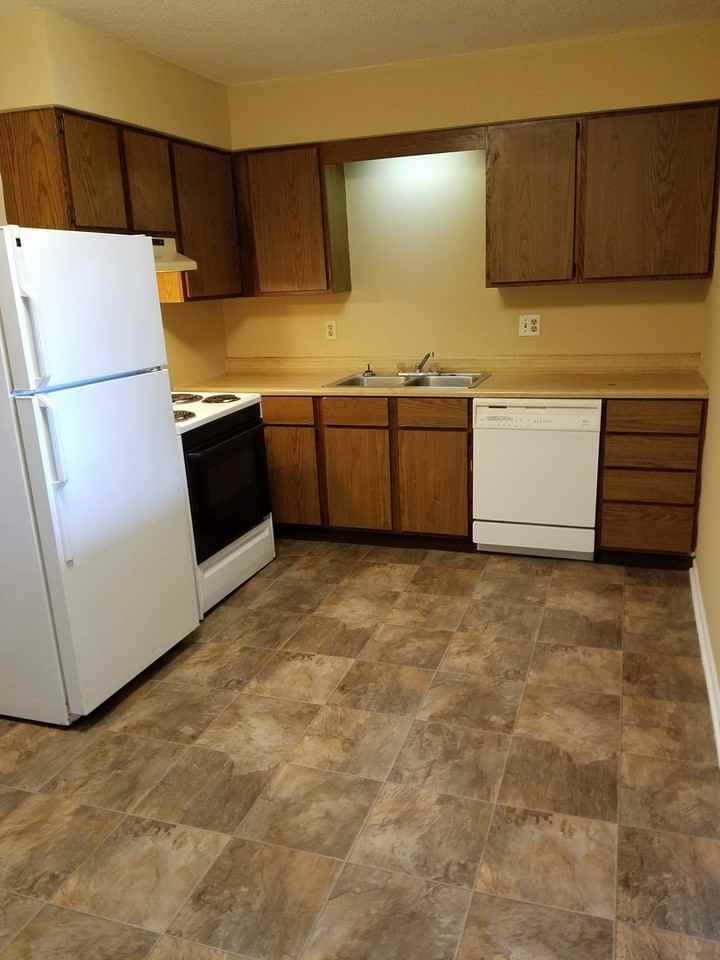 806 Demaret - Photo 2 of 10