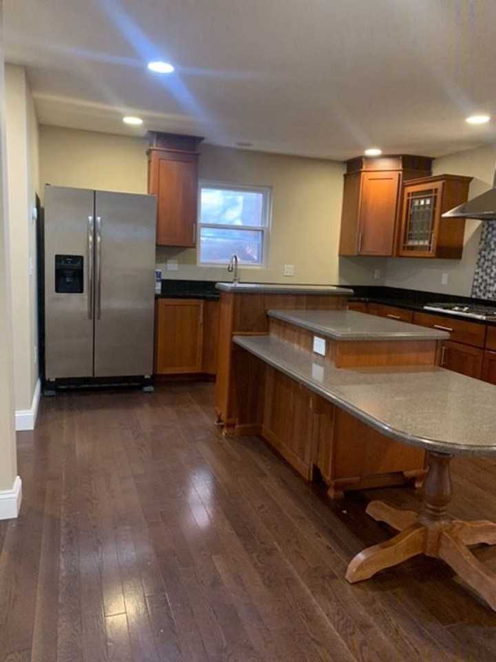 4744 Friendship Ave - Photo 2 of 17