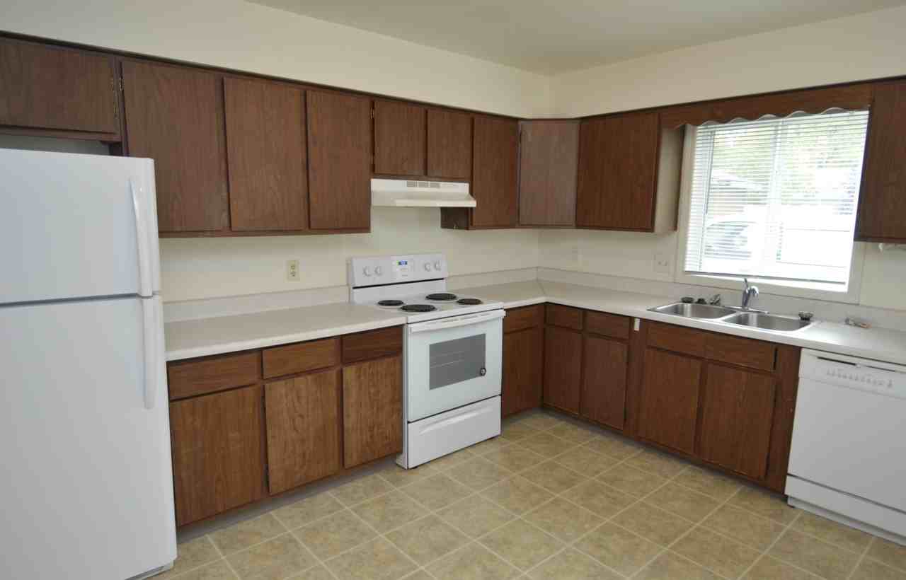 Quiet Side by Side Duplex - Photo 4 of 12