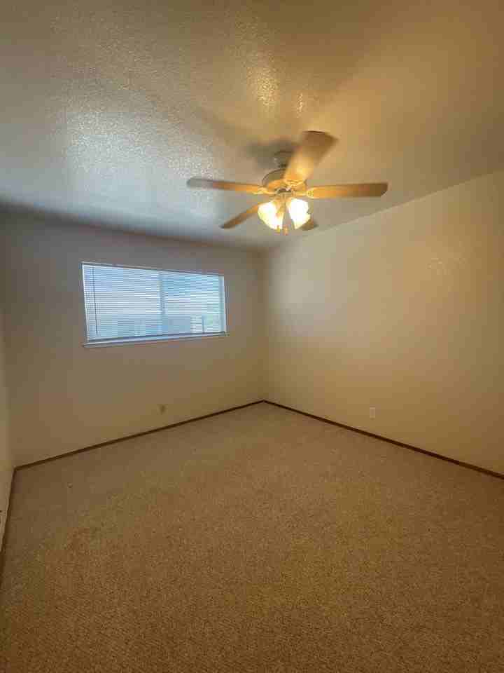 1531 Gabilan Dr - Photo 7 of 11