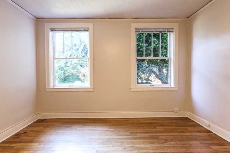 1037 NW 20th Ave - Photo 5 of 17