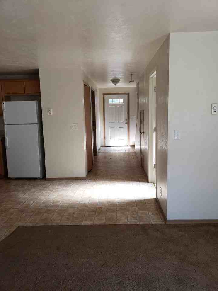 862-864 S 9th - Photo 3 of 15