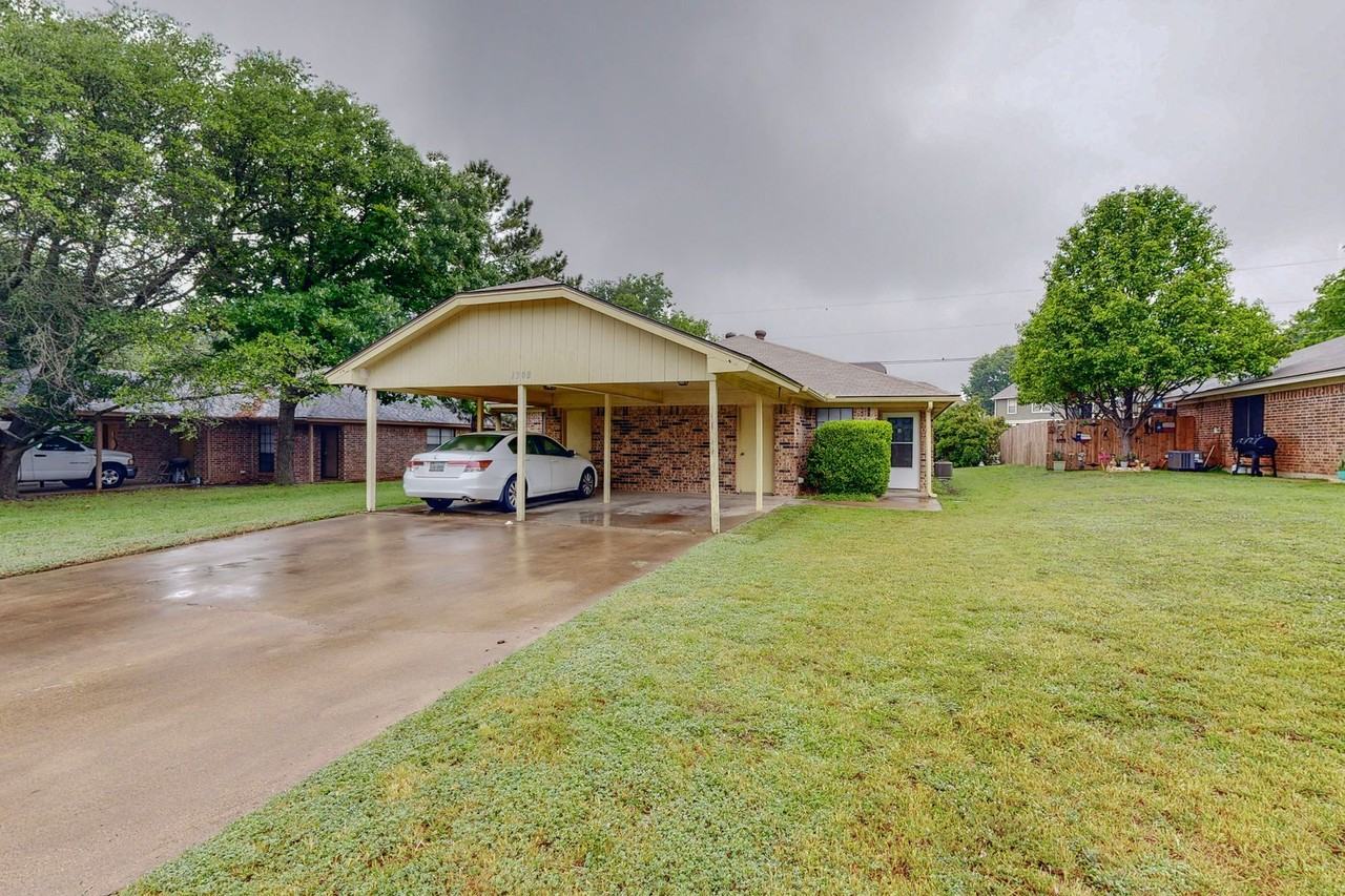 Ridge Run St. Duplex - Photo 3 of 23