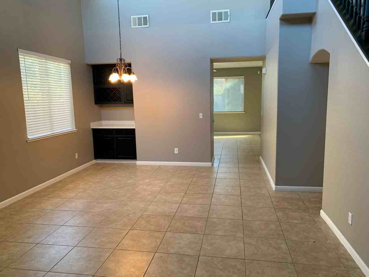 306 Foothill Dr - Photo 2 of 20