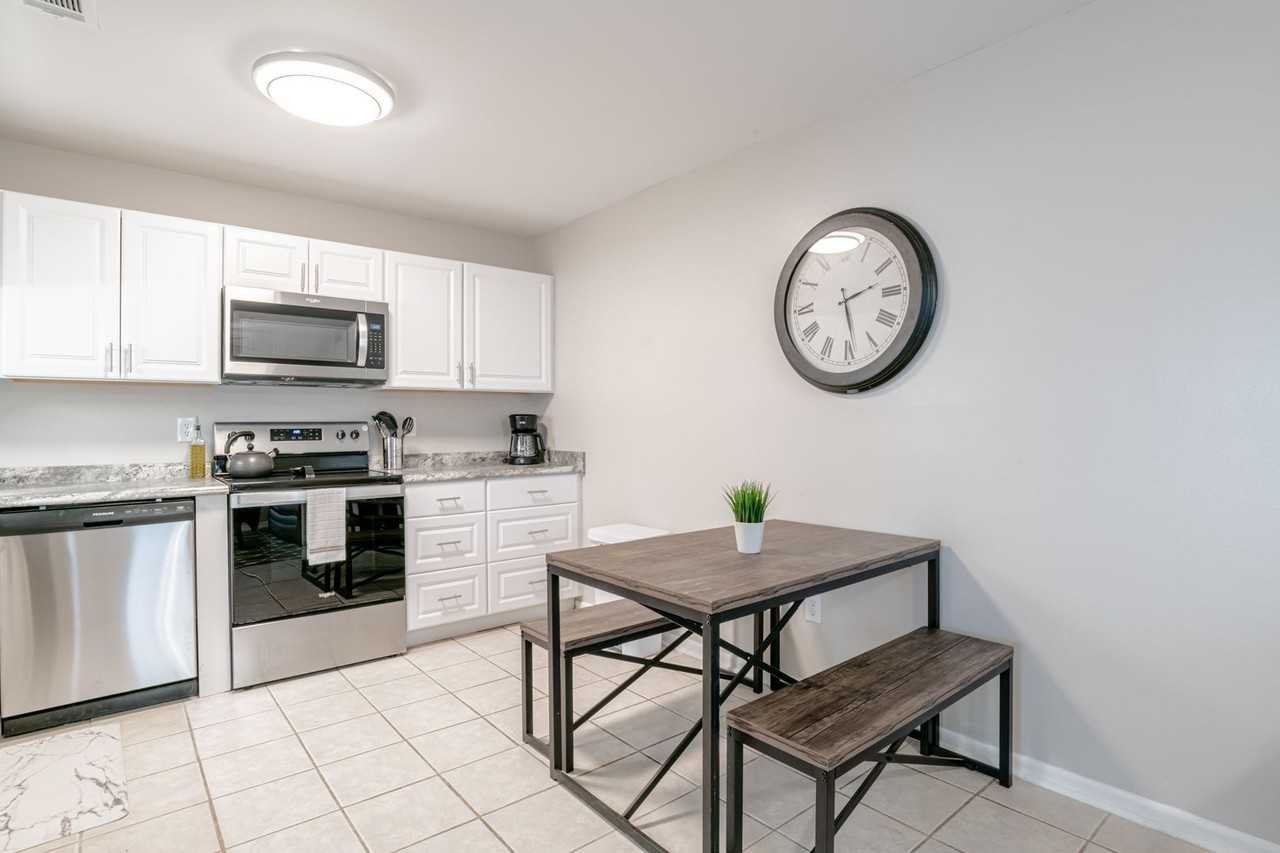1271 Redwood Ln #D - Photo 5 of 25
