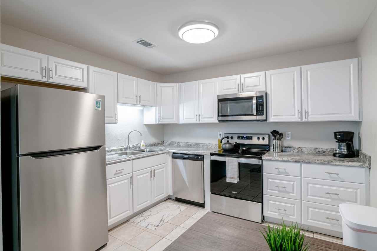 1271 Redwood Ln #D - Photo 7 of 25