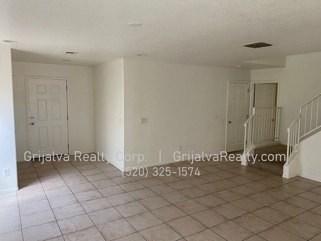 1595 W Beantree Ln - Photo 3 of 14