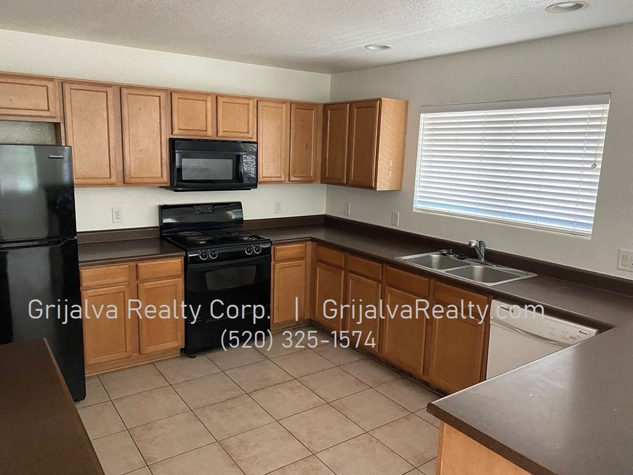 1595 W Beantree Ln - Photo 5 of 14