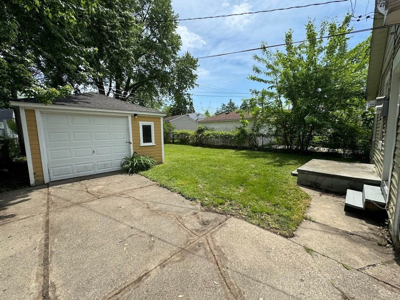 3204 Mcdowell St - Photo 2 of 11