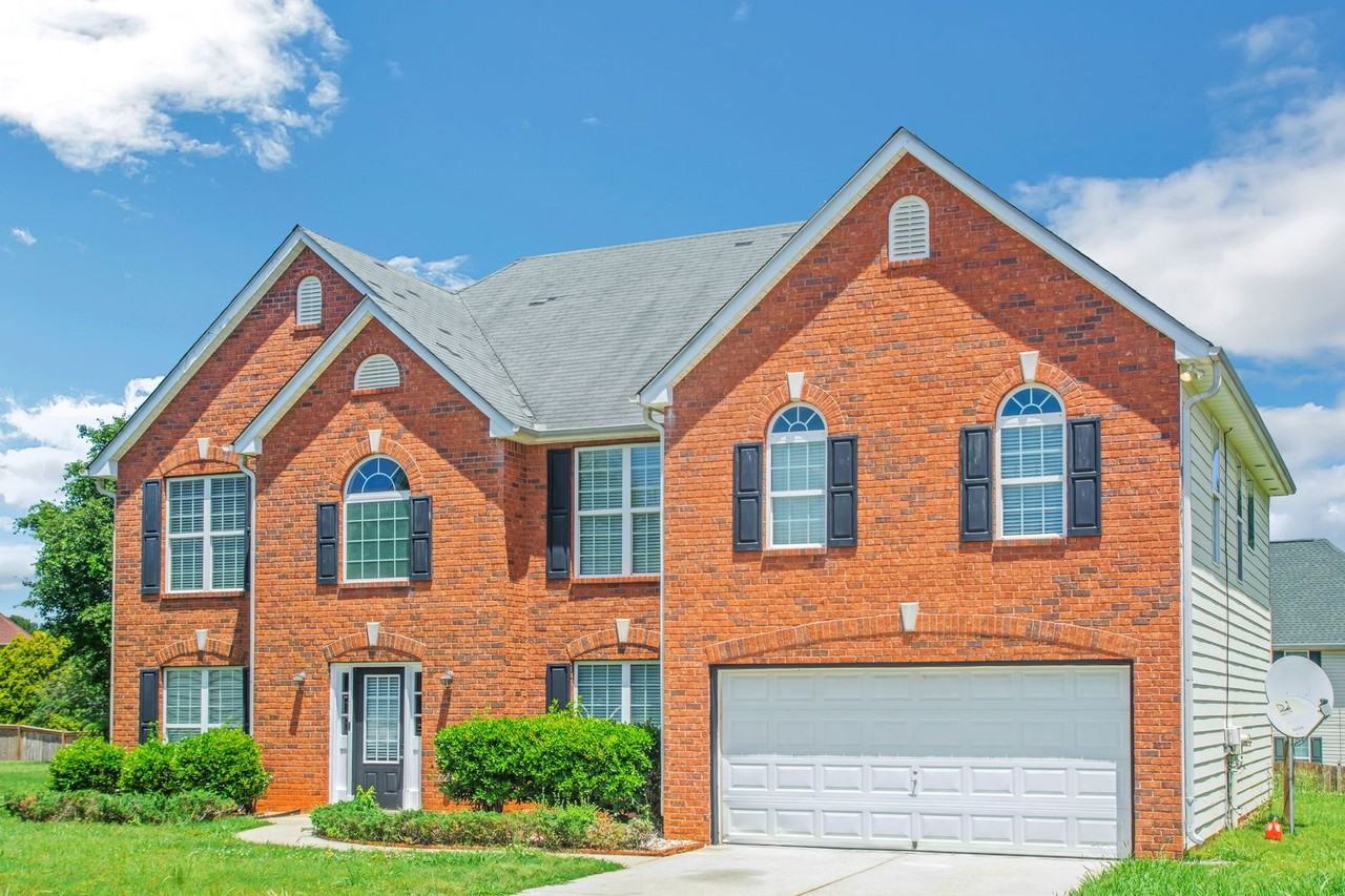 315 Nandina Ln - Photo 2 of 50