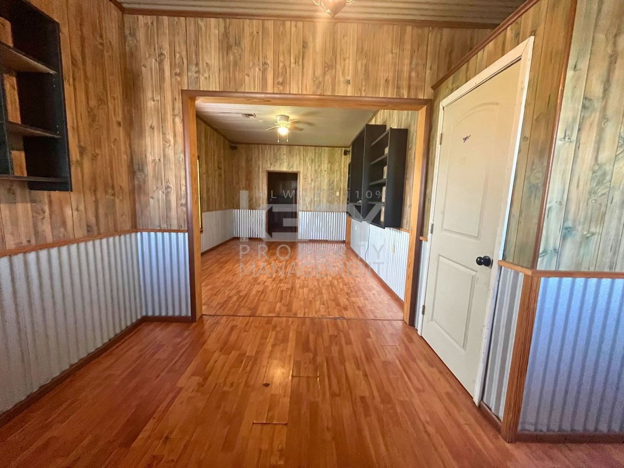 205 N Faye Ave - Photo 3 of 17