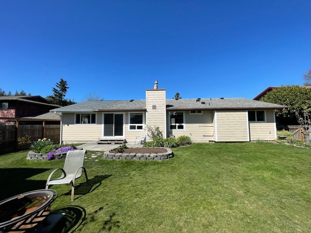 2409 32nd St - Photo 6 of 46