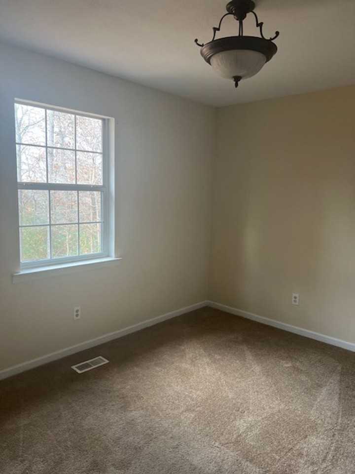 3250 Somerset Dr Se - Photo 7 of 8