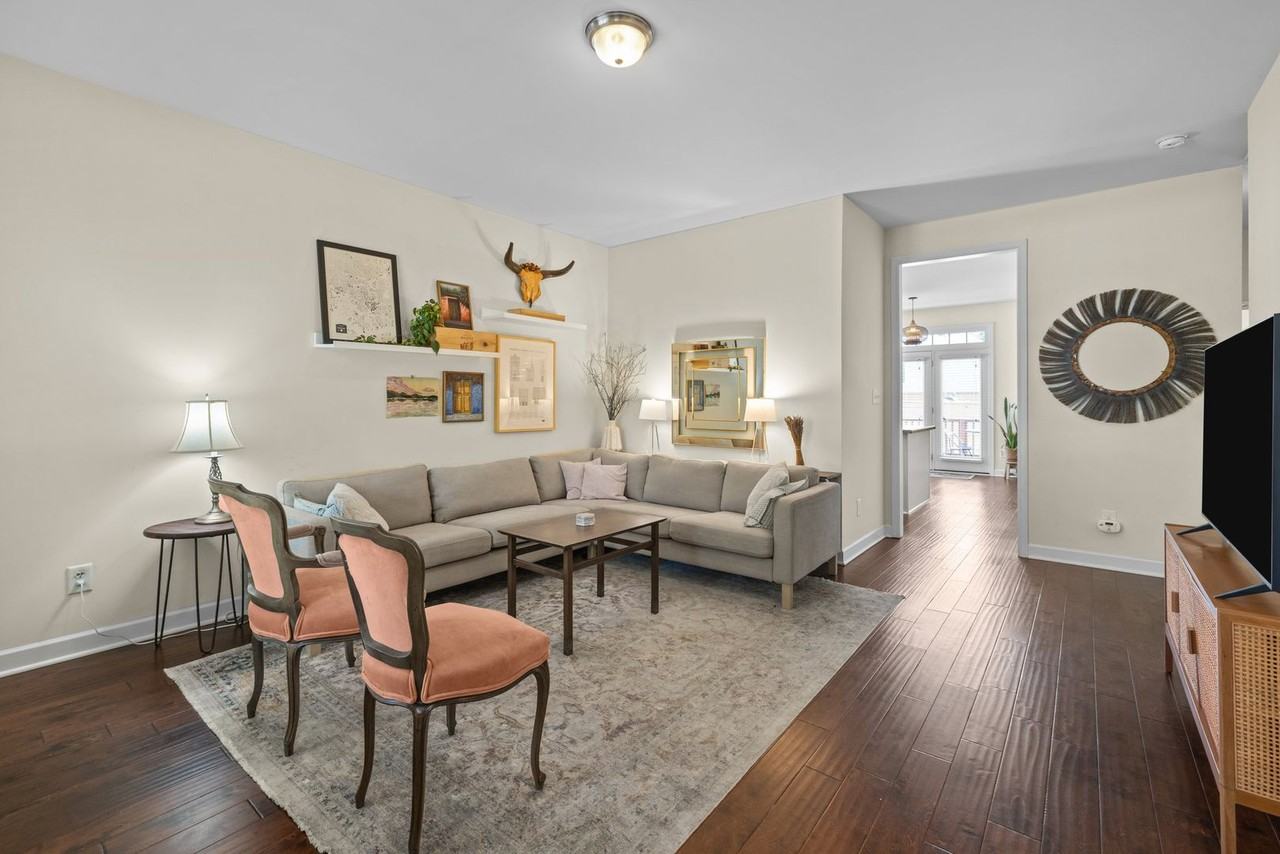 128 Idlewild Ave - Photo 2 of 32