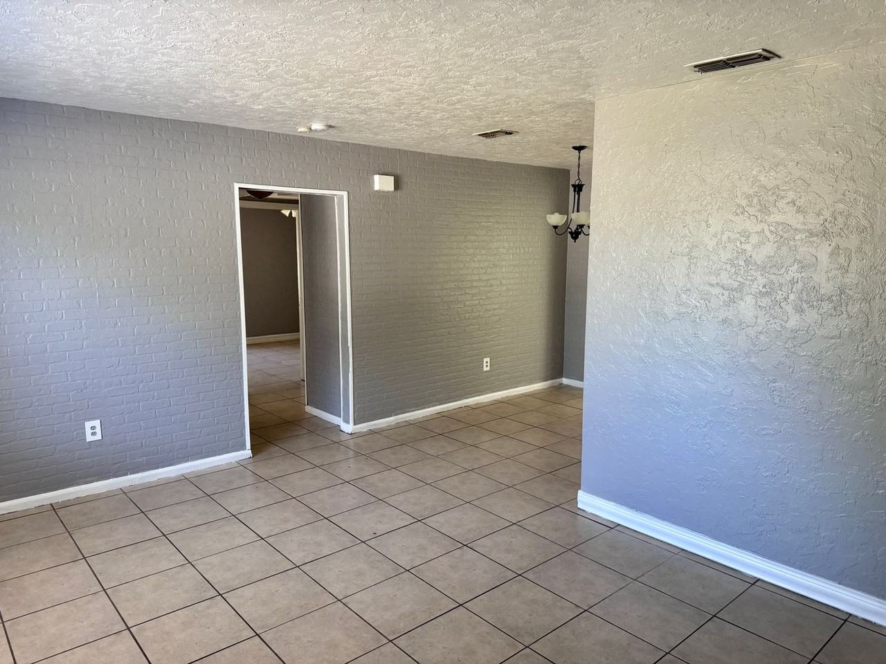 2720 22nd St S - Photo 2 of 18