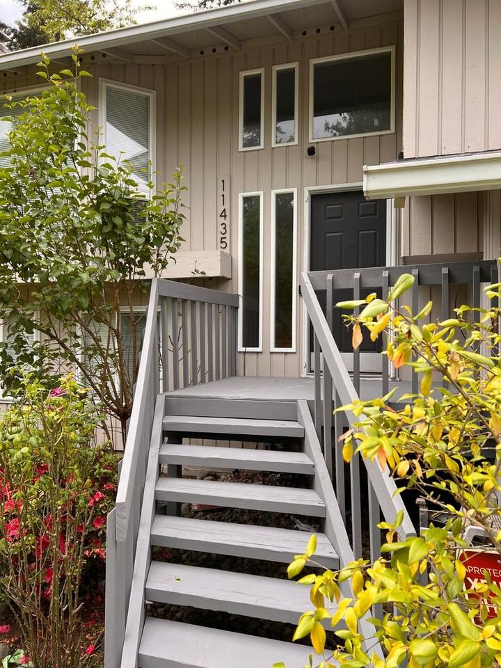 11435 110th Ave Ne - Photo 2 of 34