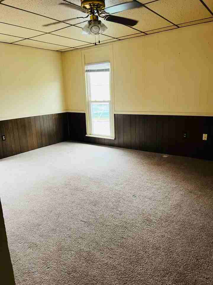 105 S Mercer St #201 - Photo 2 of 4