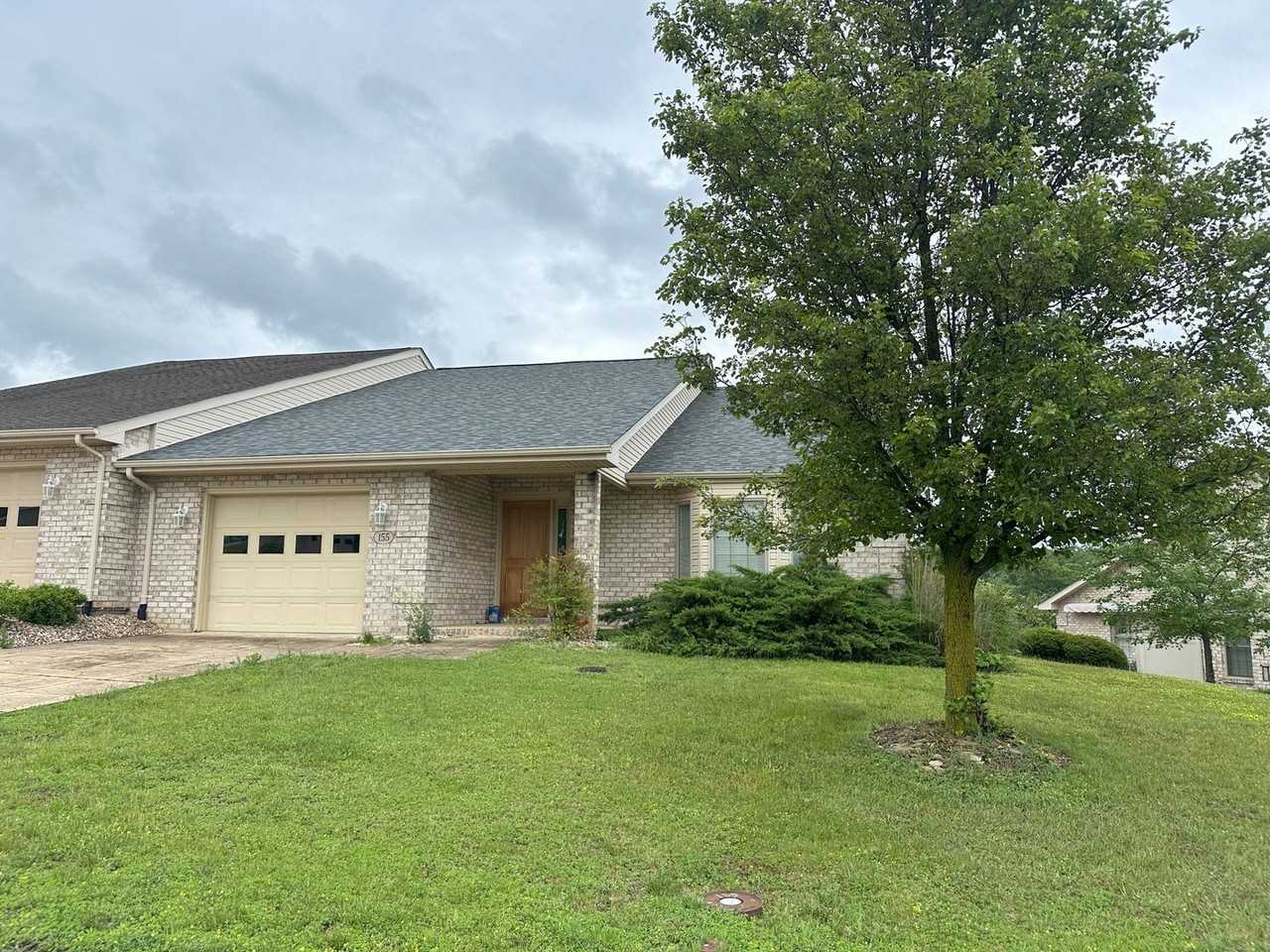 155 Daniel Ct - Photo 2 of 10