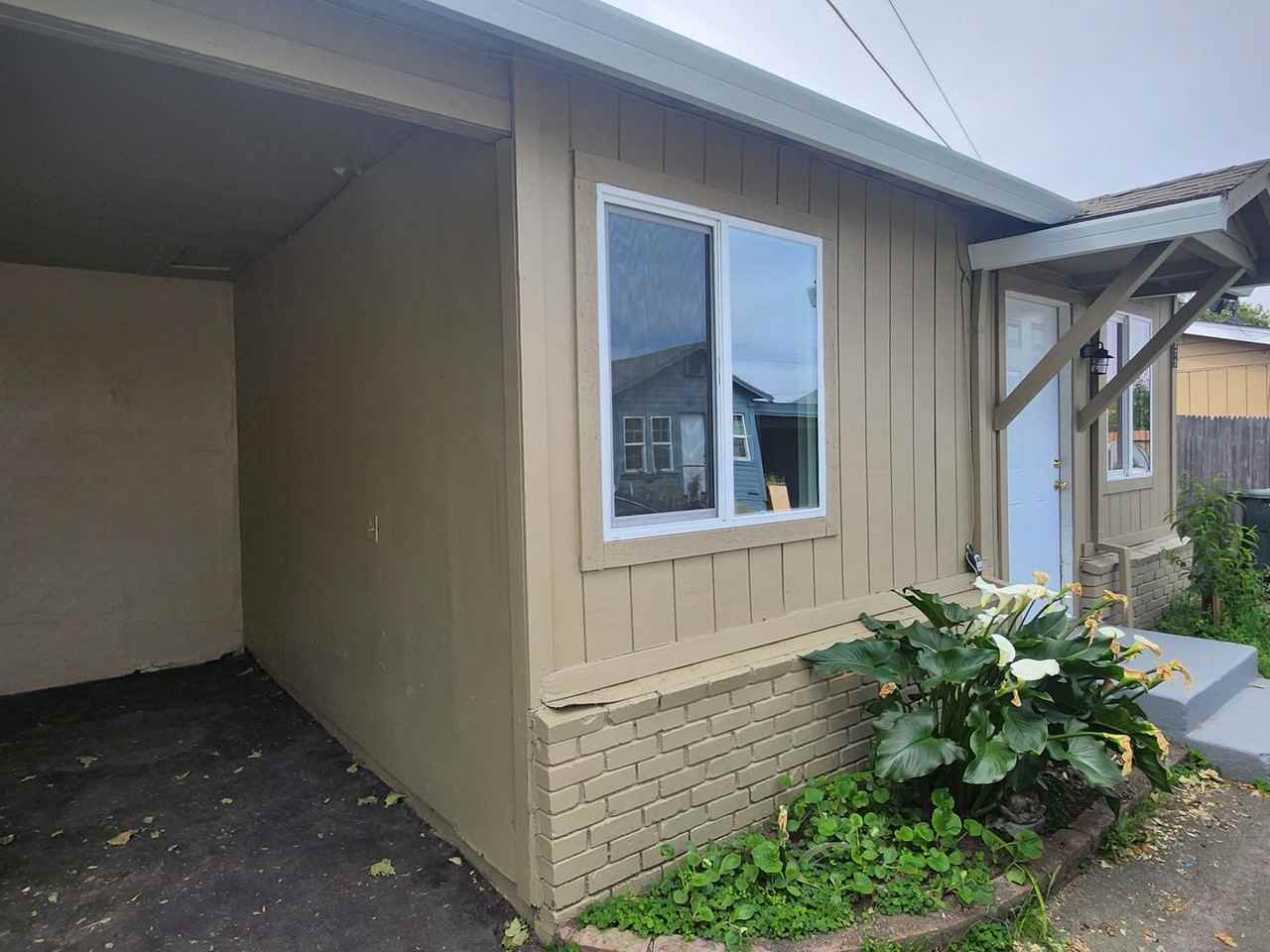 1375 Temple Ave - Photo 2 of 12