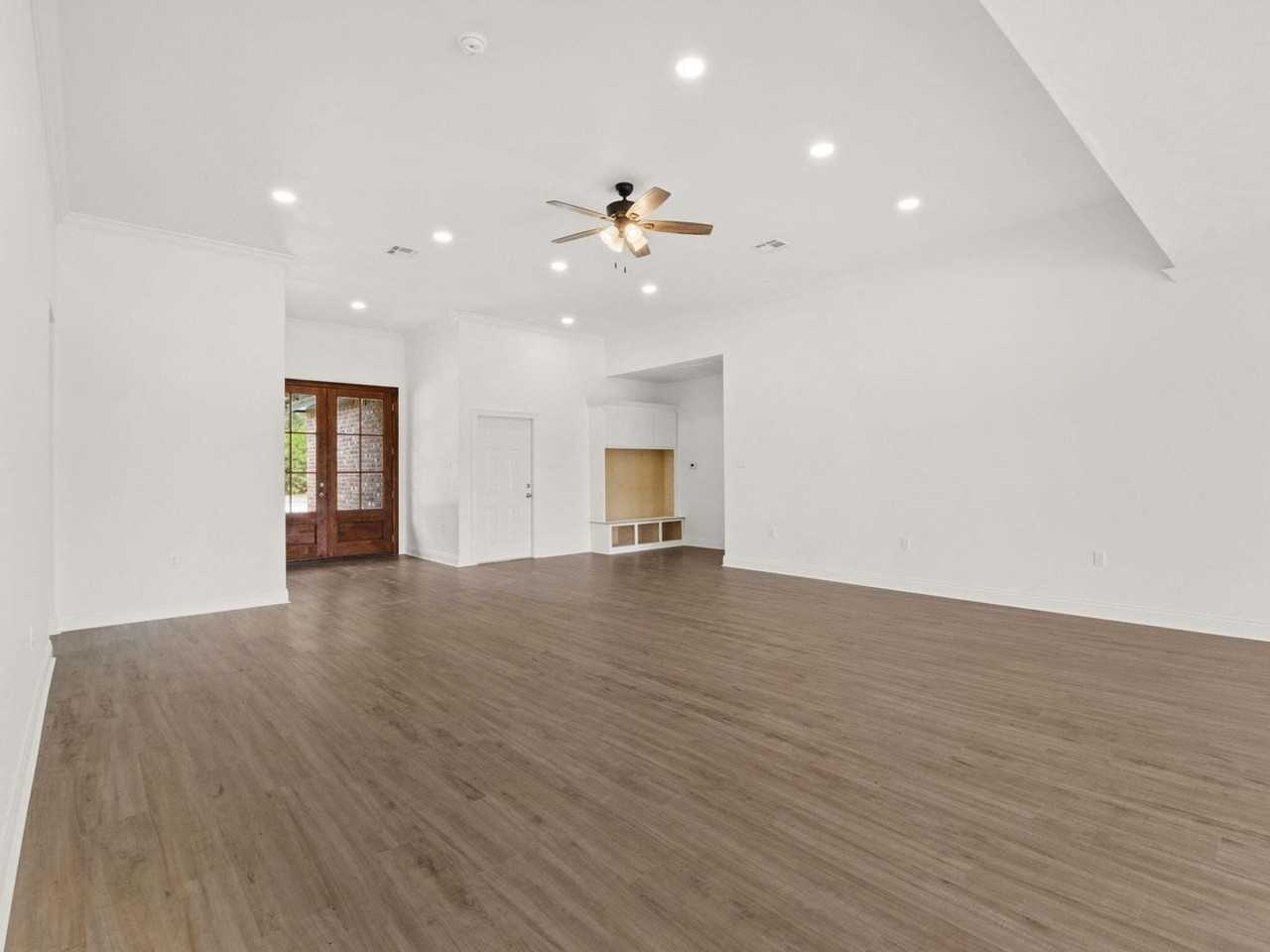 748 Lockhart Cutoff Rd - Photo 3 of 18