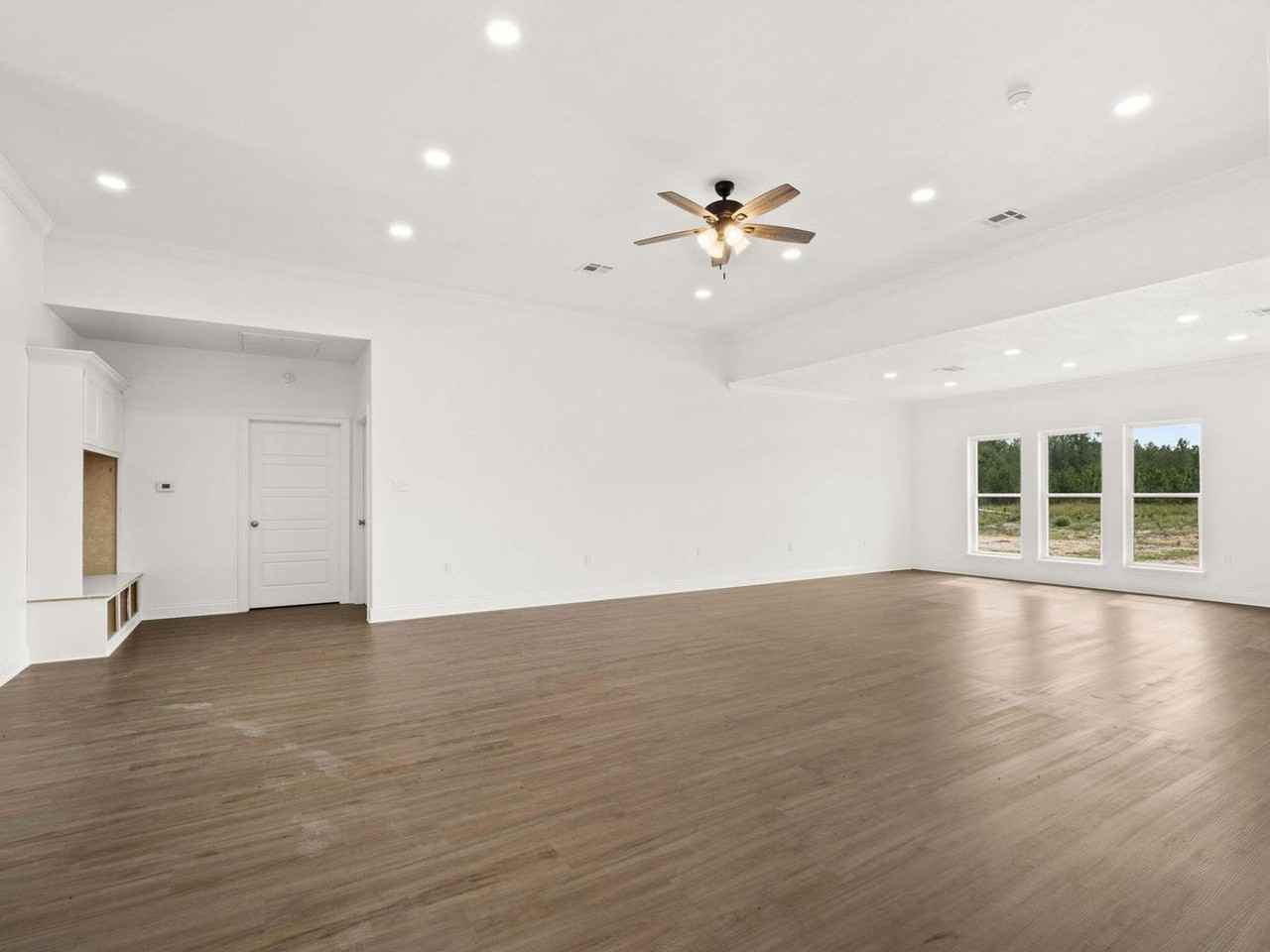 748 Lockhart Cutoff Rd - Photo 4 of 18