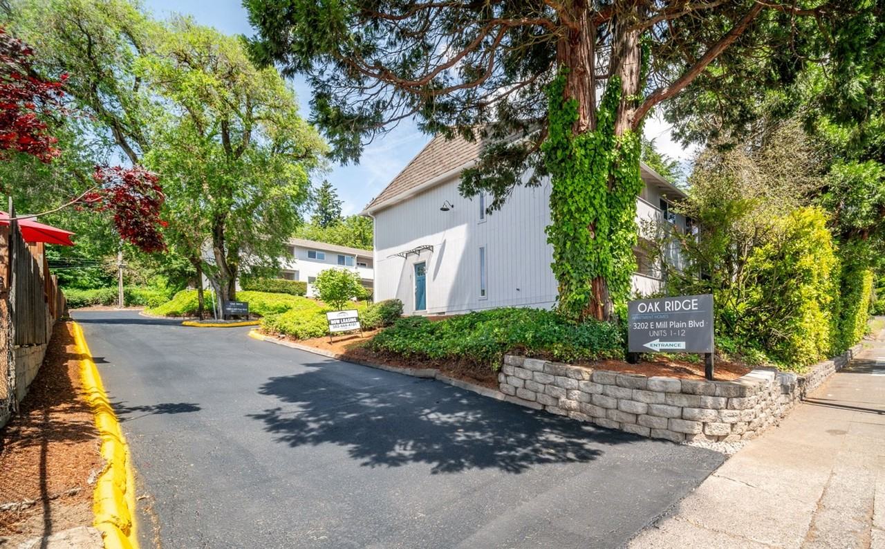 Oak Ridge - Photo 3 of 24