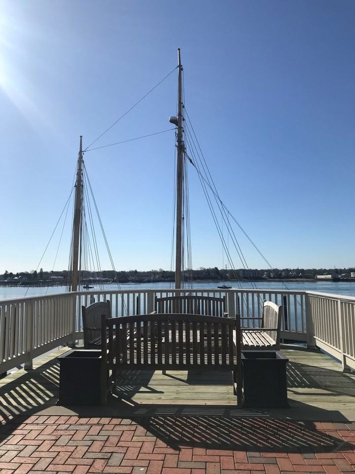 211 Chandlers Wharf - Photo 3 of 22