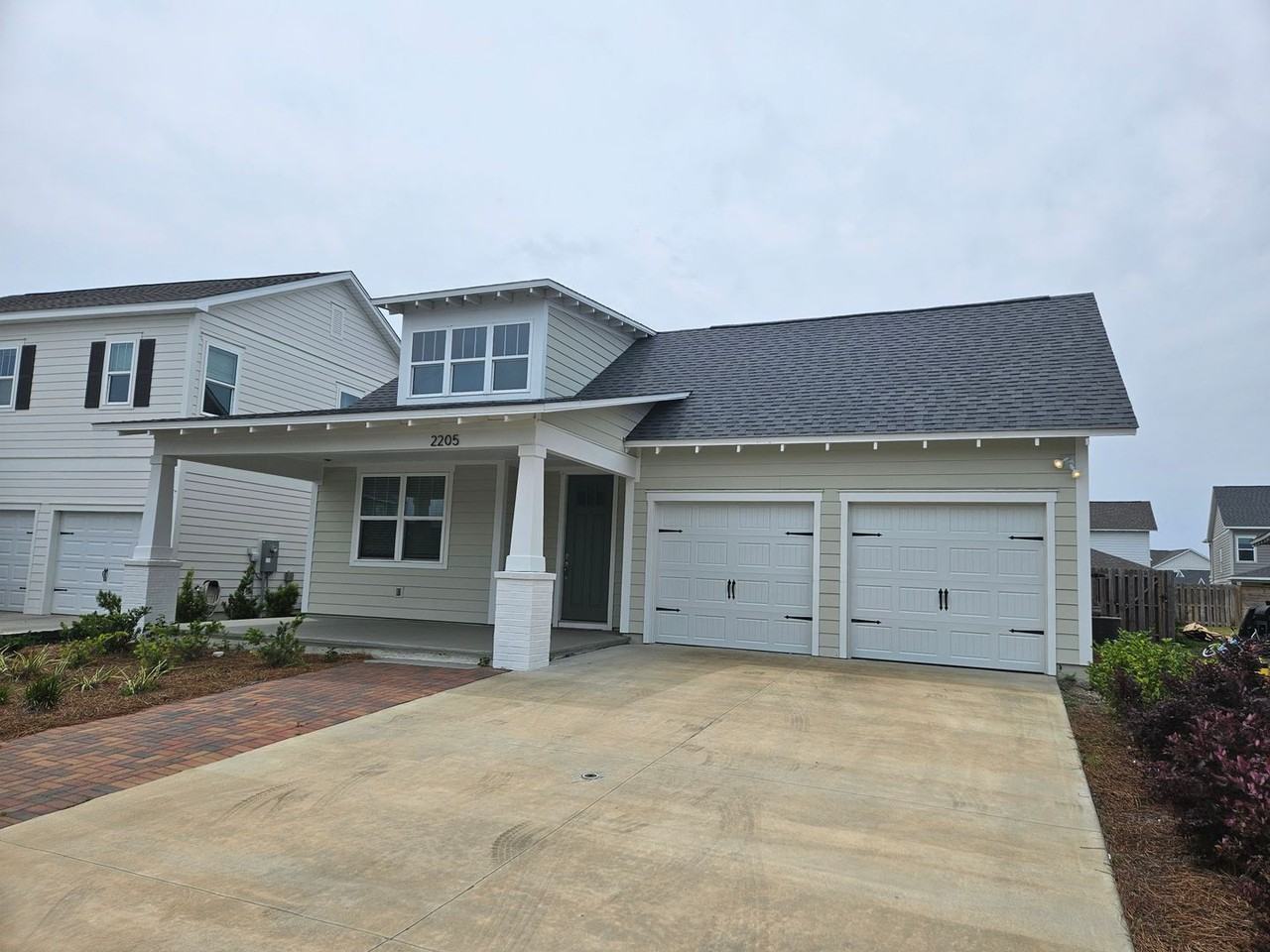 2205 Penny Royal St - Photo 3 of 33