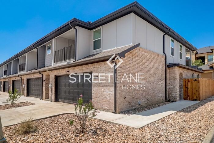 1001 W Golden Ln - Photo 2 of 29