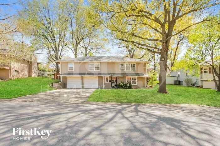 12813 E 49th St S - Photo 2 of 15