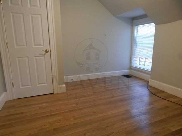 11 Park Ave #2R - Photo 4 of 4
