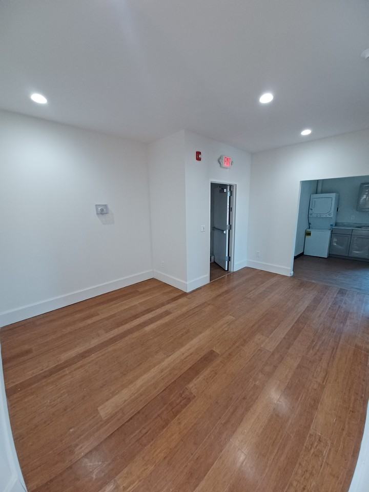 31 W Market St #3A - Photo 2 of 17