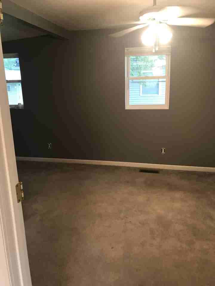 1017 E Elm St #NA - Photo 3 of 8