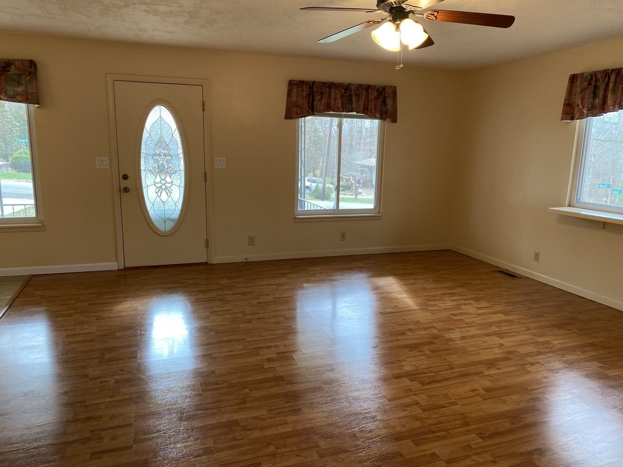 313 Saint George Dr #NA - Photo 2 of 13