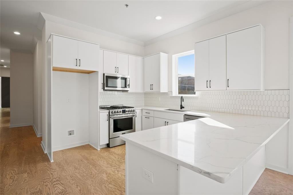 417 E College Ave #201 - Photo 3 of 11