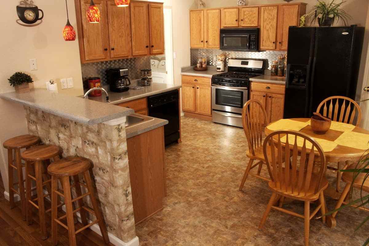 8311 Bluffs Edge Pl Nw #NA - Photo 2 of 28