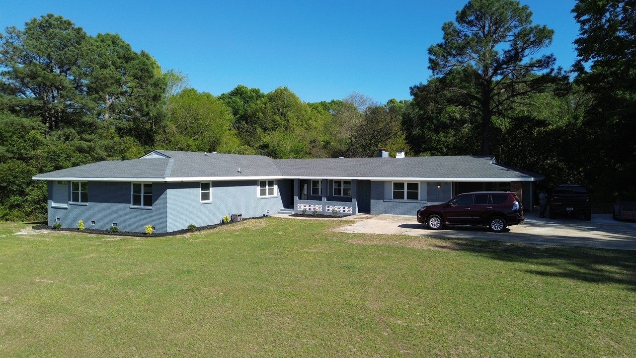 804 Wright St NA, Tuskegee, AL 36083 5 Bedroom Apartment for Rent
