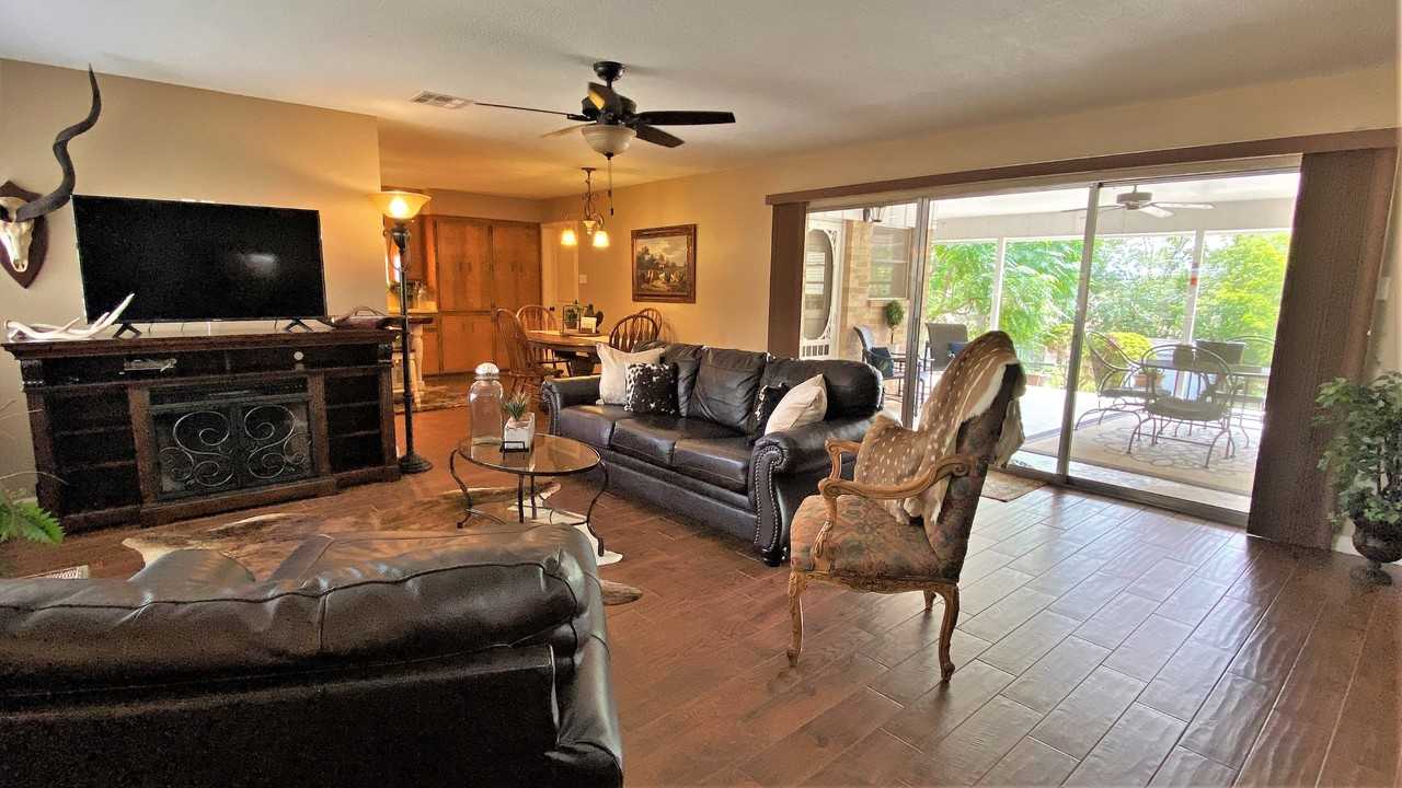 216 Loma Vista Dr #NA - Photo 3 of 13