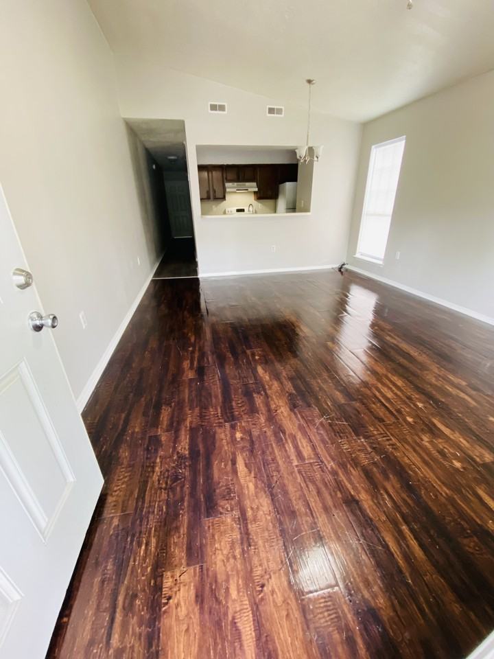 505 S Marigny Cir #B - Photo 2 of 14