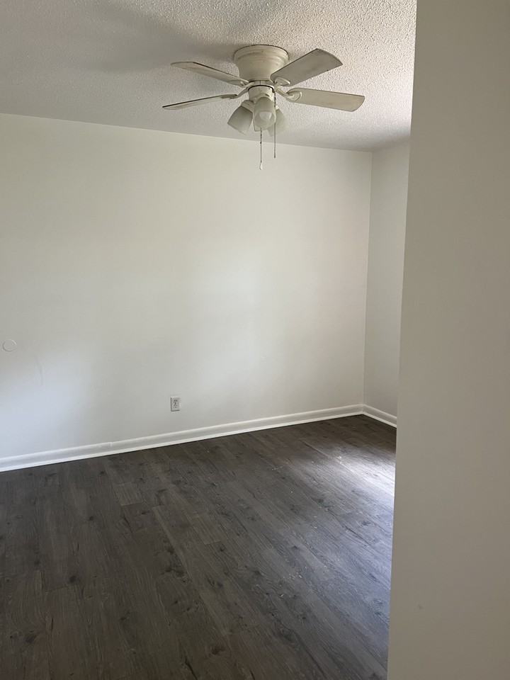 128 Whispering Oaks Ln #9 - Photo 4 of 11