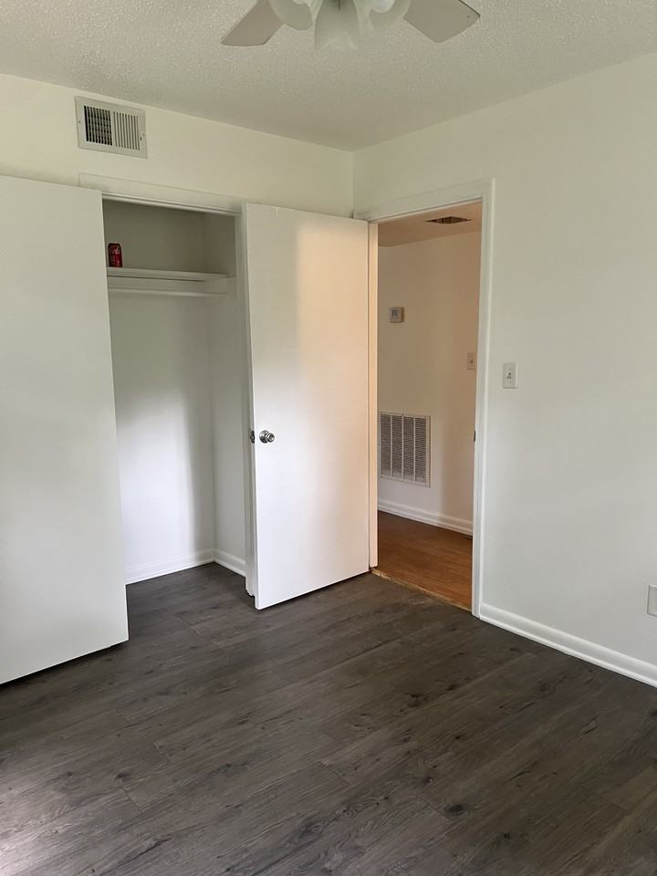 128 Whispering Oaks Ln #9 - Photo 5 of 11