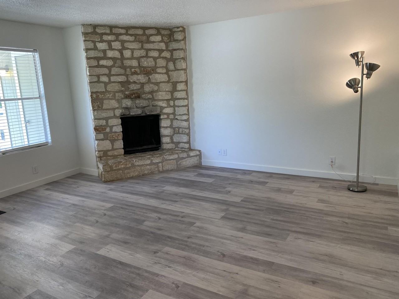 2305 Cedrick Cv #D - Photo 3 of 18